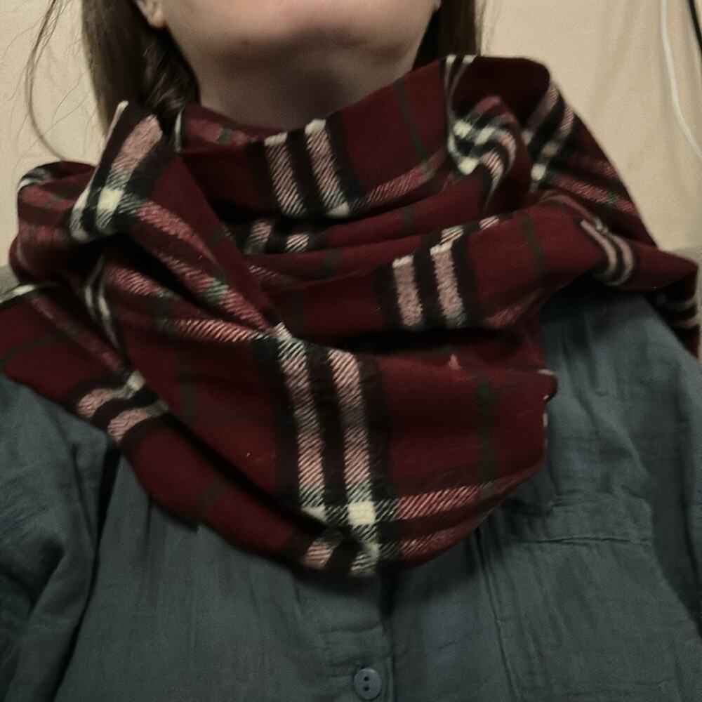 BURBERRY Lambs Wool SCARF